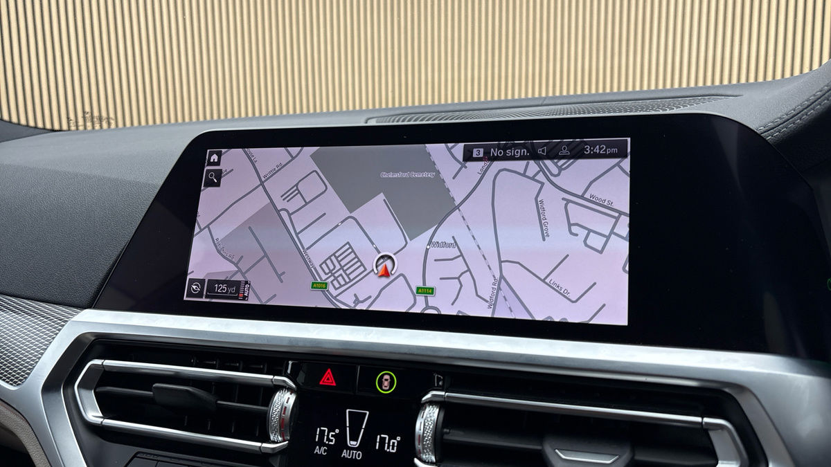 BMW 3 Series Image 17