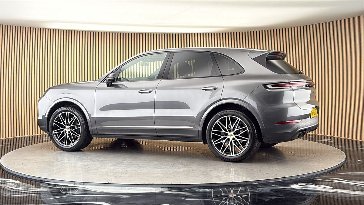 More views of Porsche Cayenne