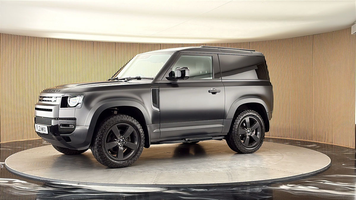 More views of Land Rover Defender 90