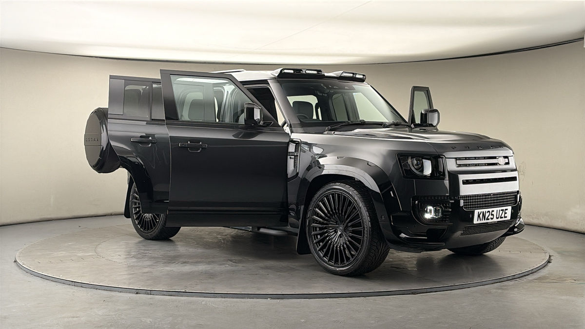 More views of Land Rover Defender 110