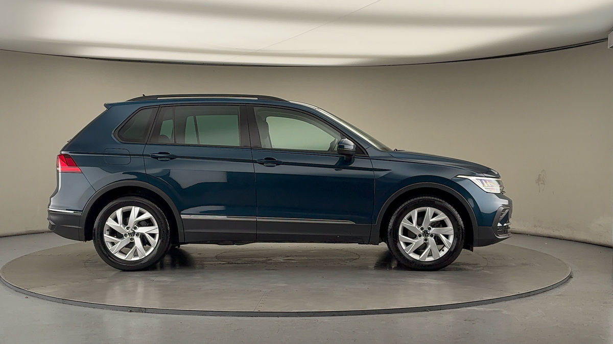 Volkswagen Tiguan Image 16