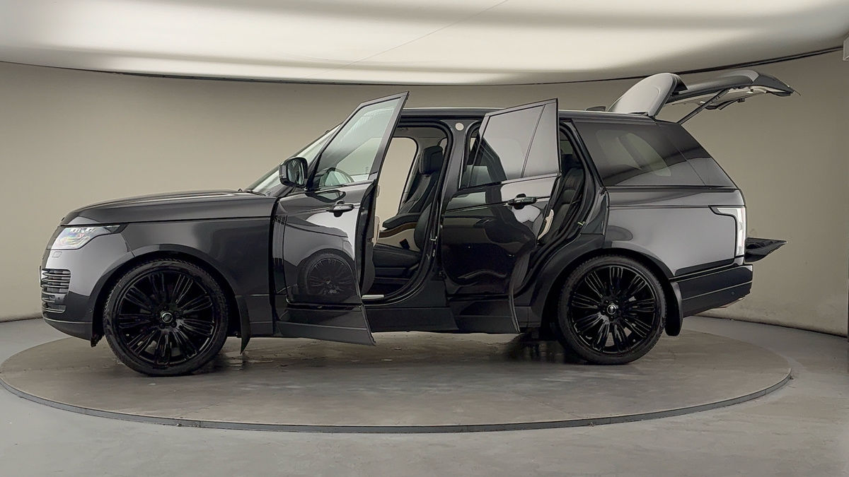 More views of Land Rover Range Rover