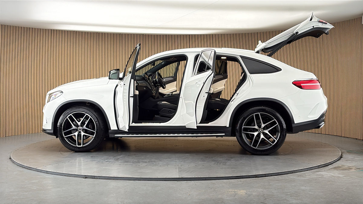 More views of Mercedes-Benz GLE