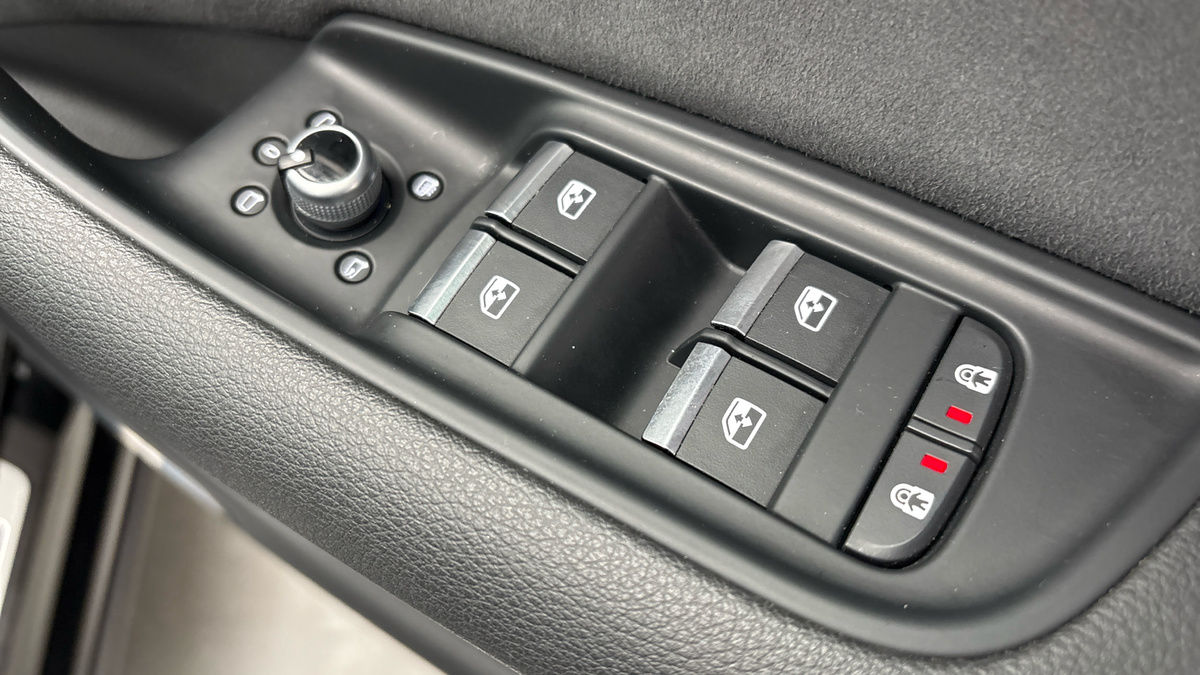 Audi Q7 Image 25