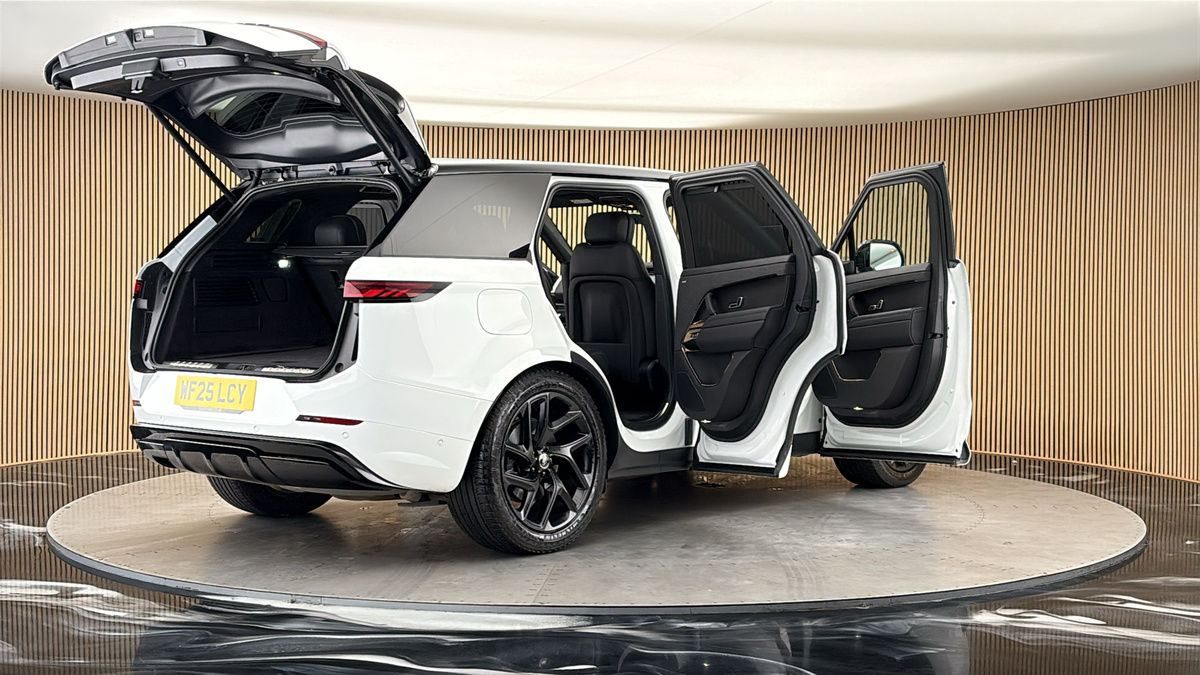More views of Land Rover Range Rover Sport