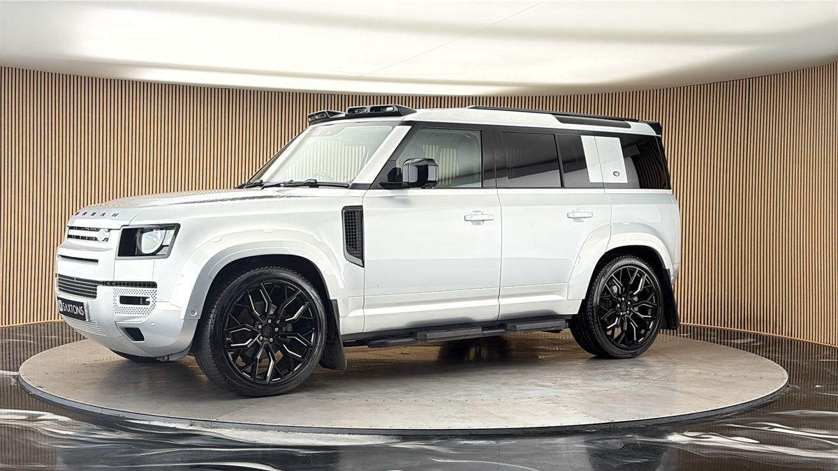 More views of Land Rover Defender 110