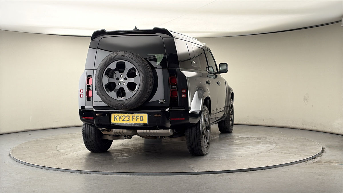 More views of Land Rover Defender 110