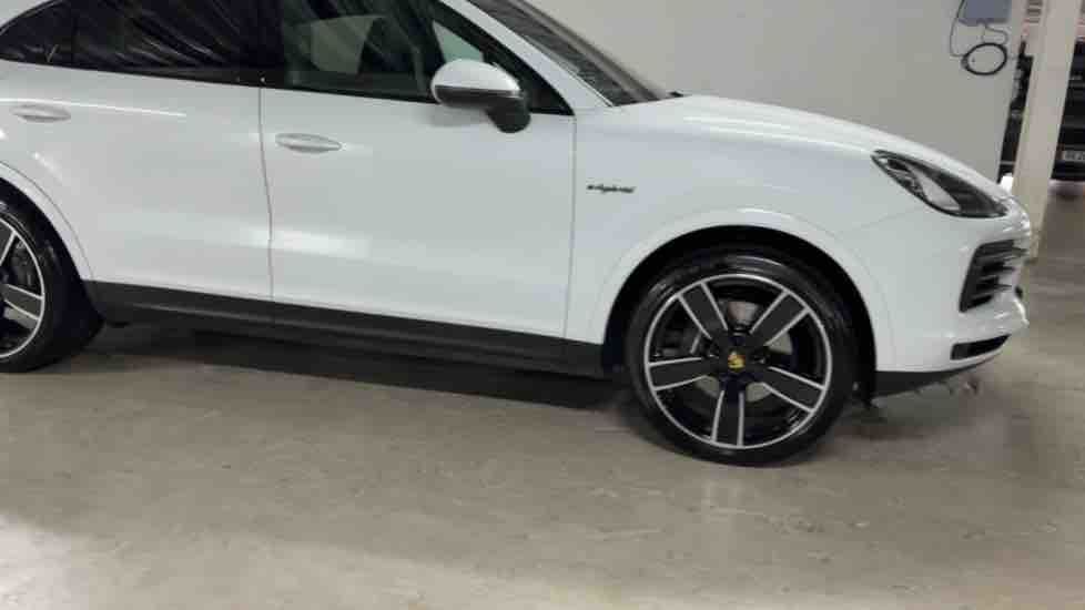 More views of Porsche Cayenne