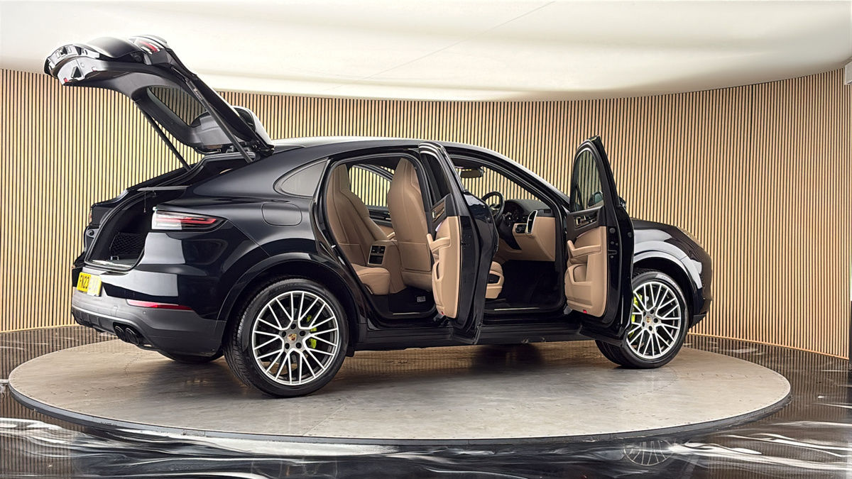 More views of Porsche Cayenne
