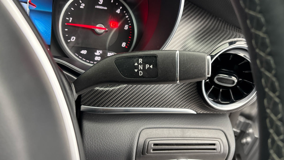 Mercedes-Benz V Class Image 17