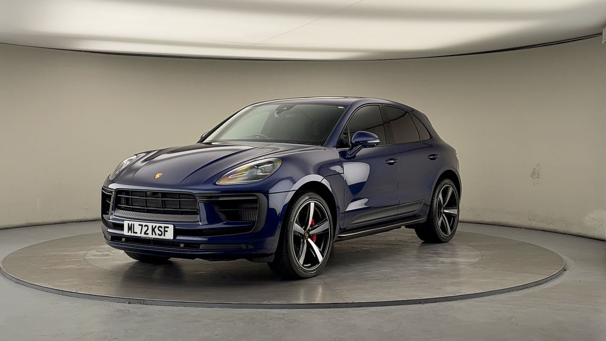 More views of Porsche Macan