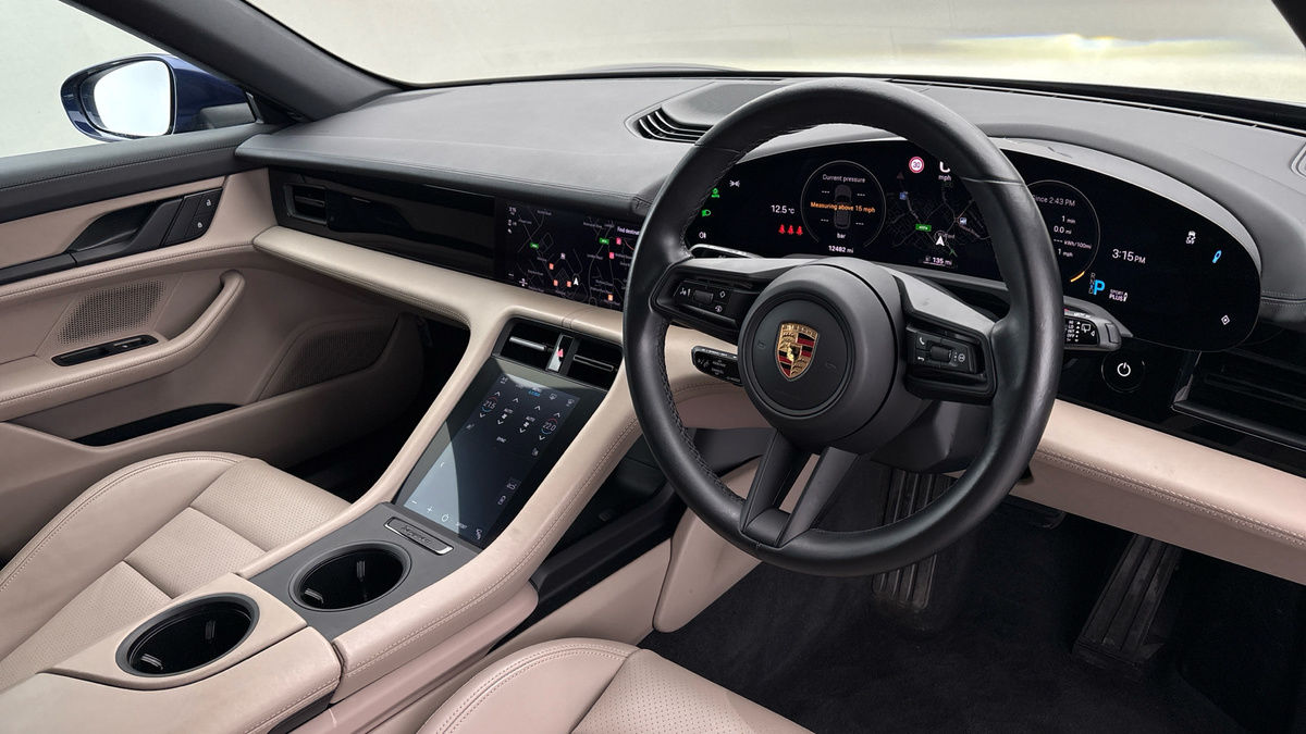 Porsche Taycan Image 5