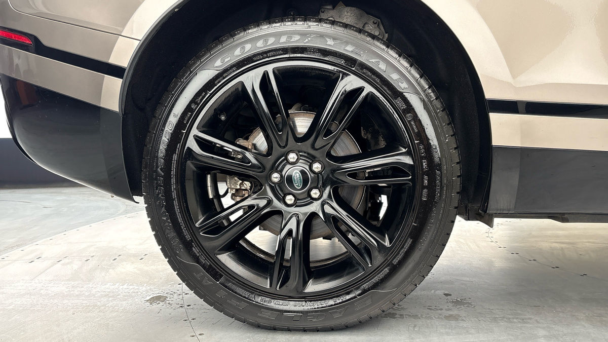 Land Rover Range Rover Velar Image 10