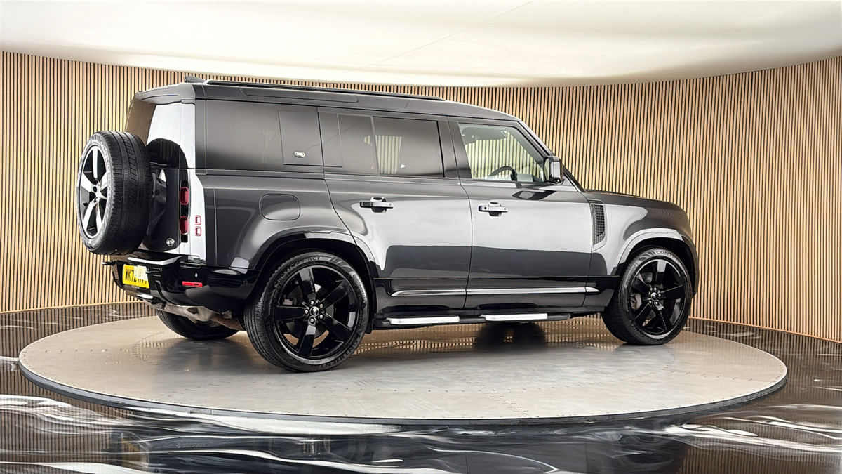 More views of Land Rover Defender 110