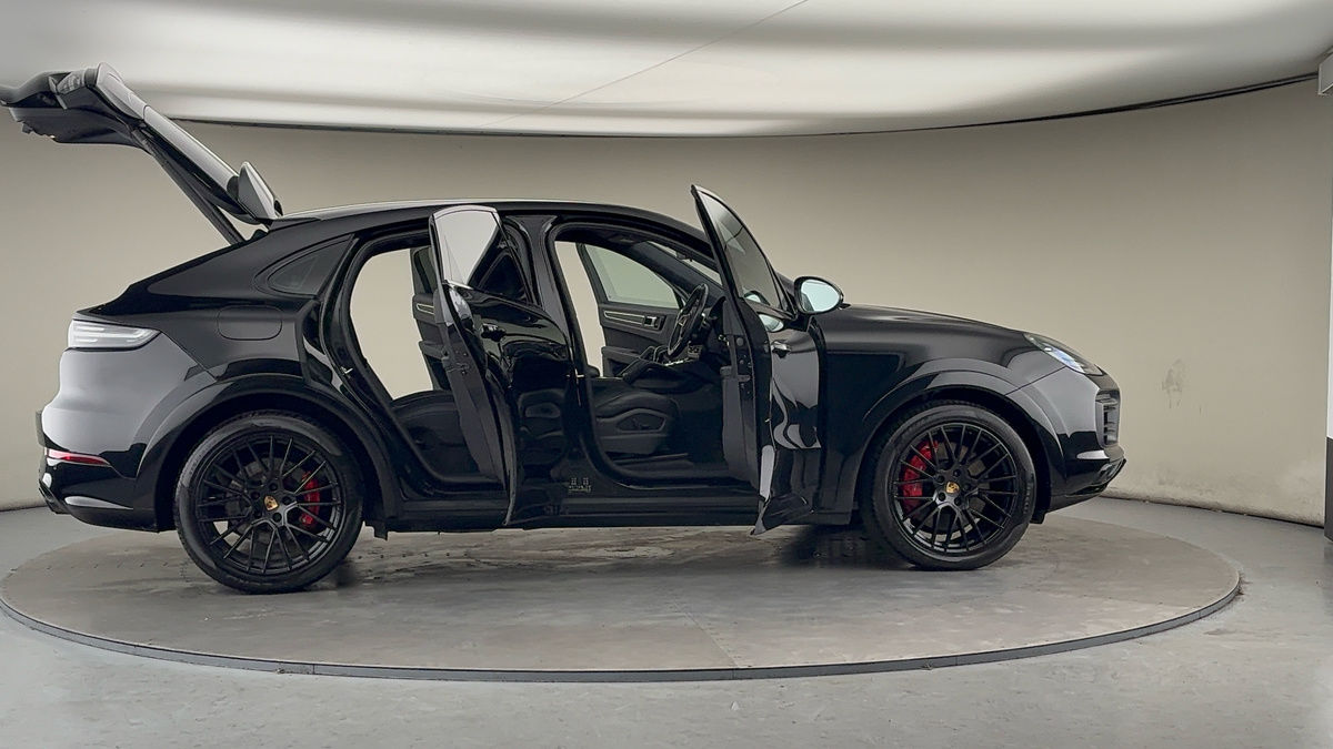 More views of Porsche Cayenne