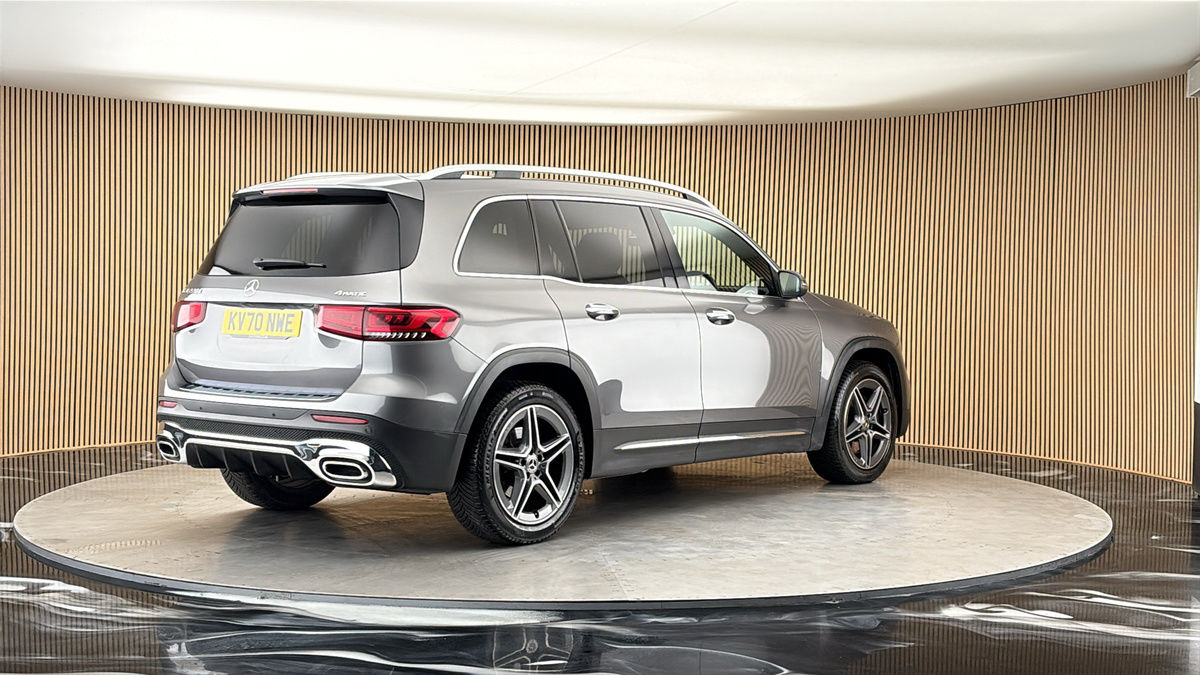 Mercedes-Benz GLB Image 21