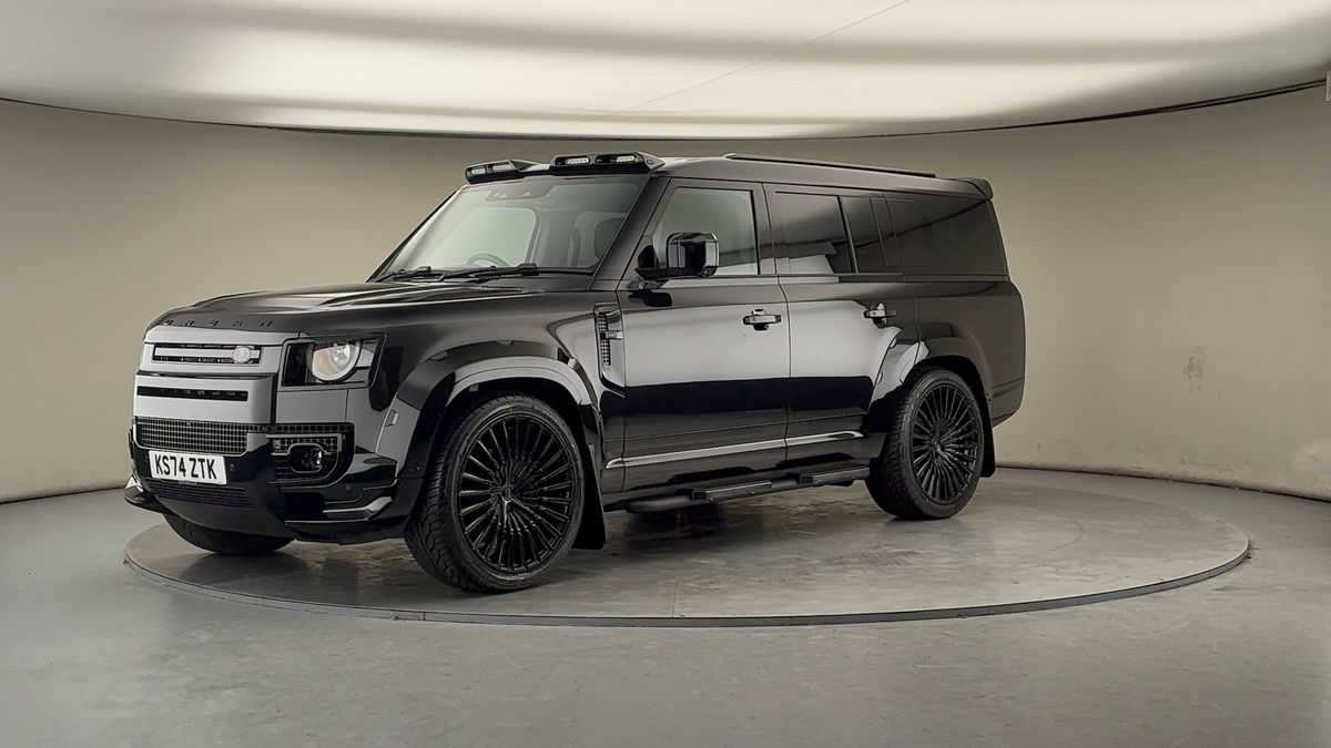 Land Rover Defender 130 Urban Image 20