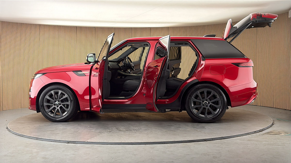 More views of Land Rover Range Rover Sport