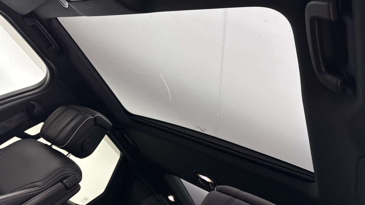 Land Rover Discovery Image 6