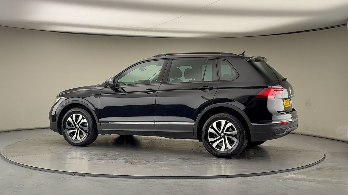 More views of Volkswagen Tiguan