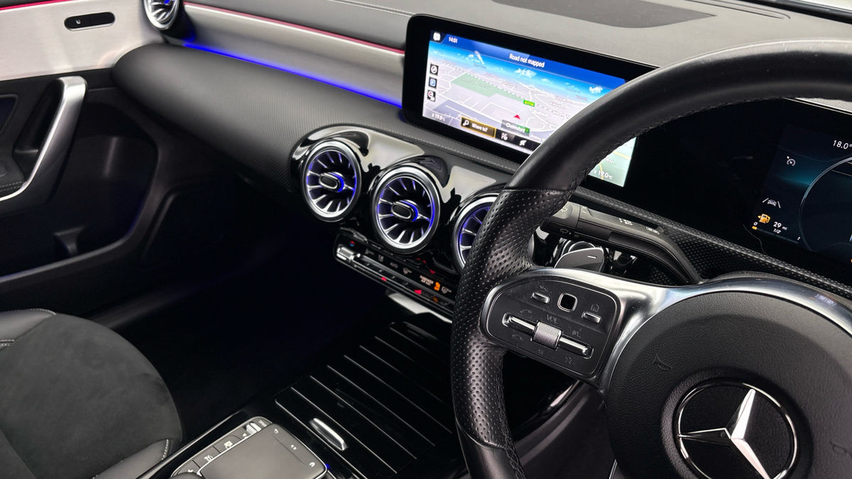 Mercedes-Benz A Class Image 18