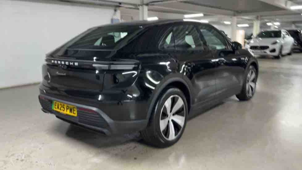 More views of Porsche Macan