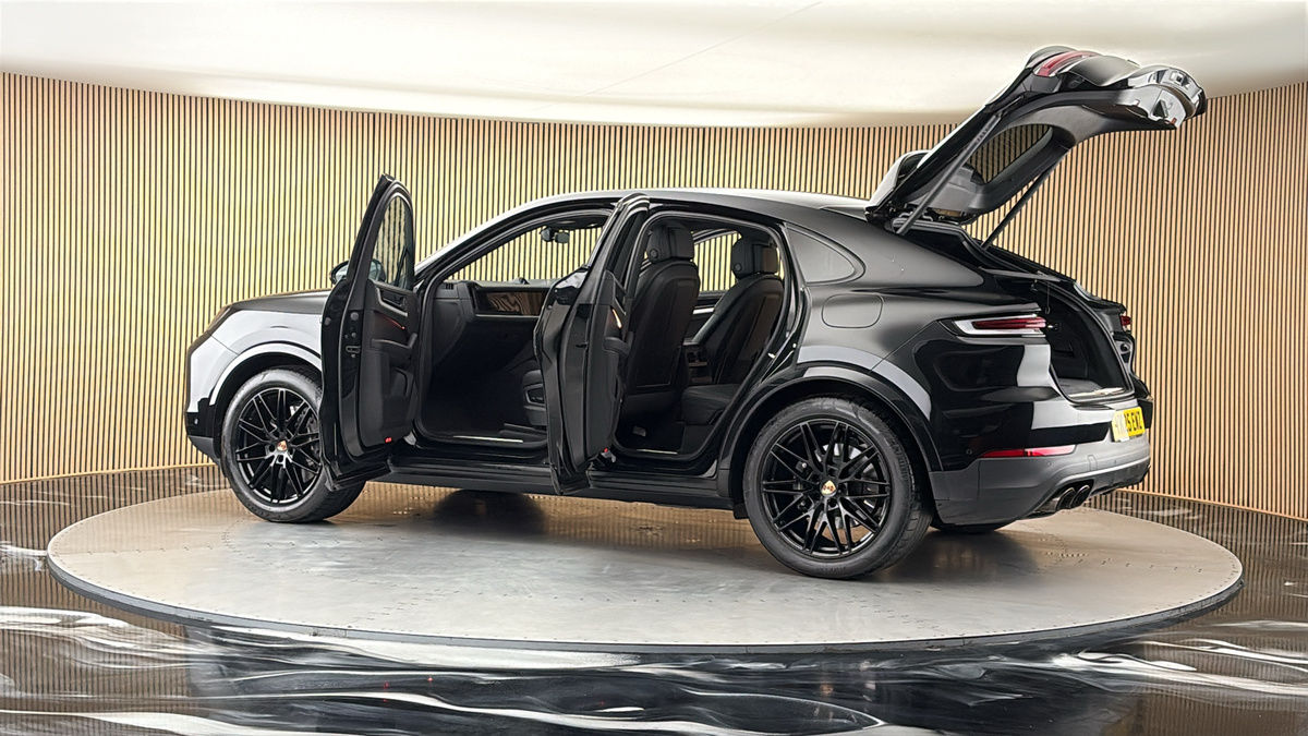More views of Porsche Cayenne