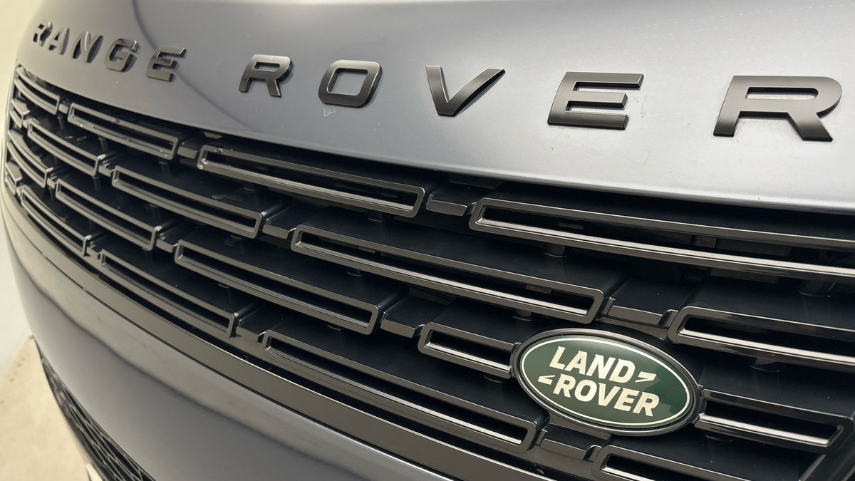 Land Rover Range Rover Sport Image 24