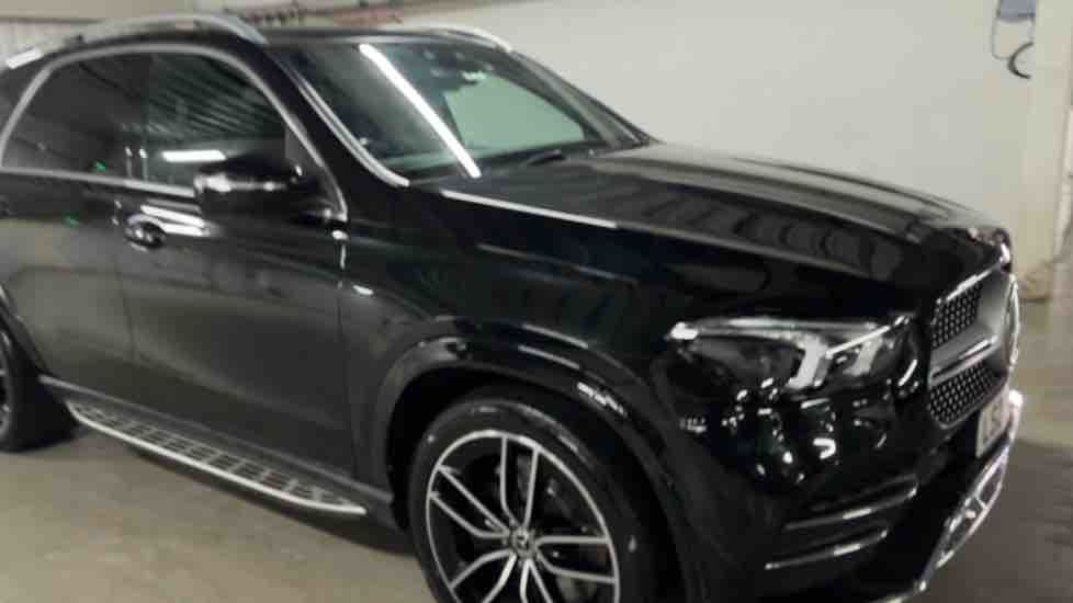 More views of Mercedes-Benz GLE