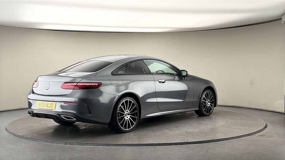 Mercedes-Benz E Class Image 21