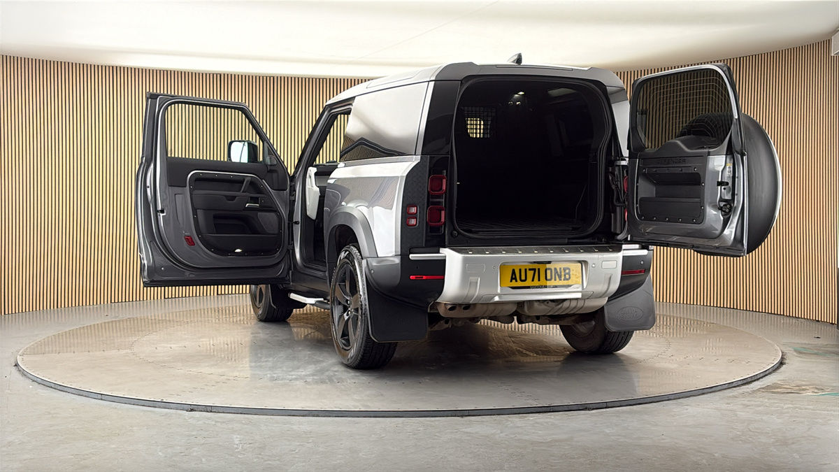 More views of Land Rover Defender 90