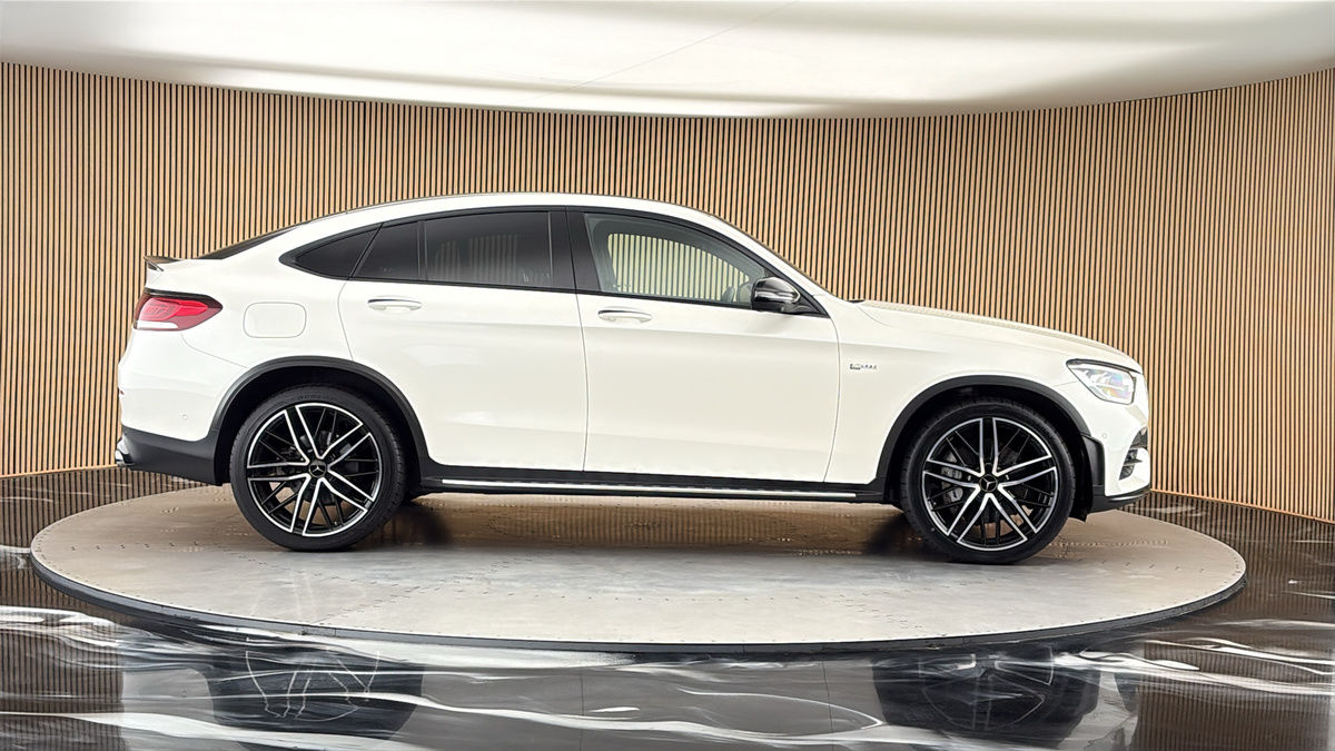 Mercedes-Benz GLC Image 16