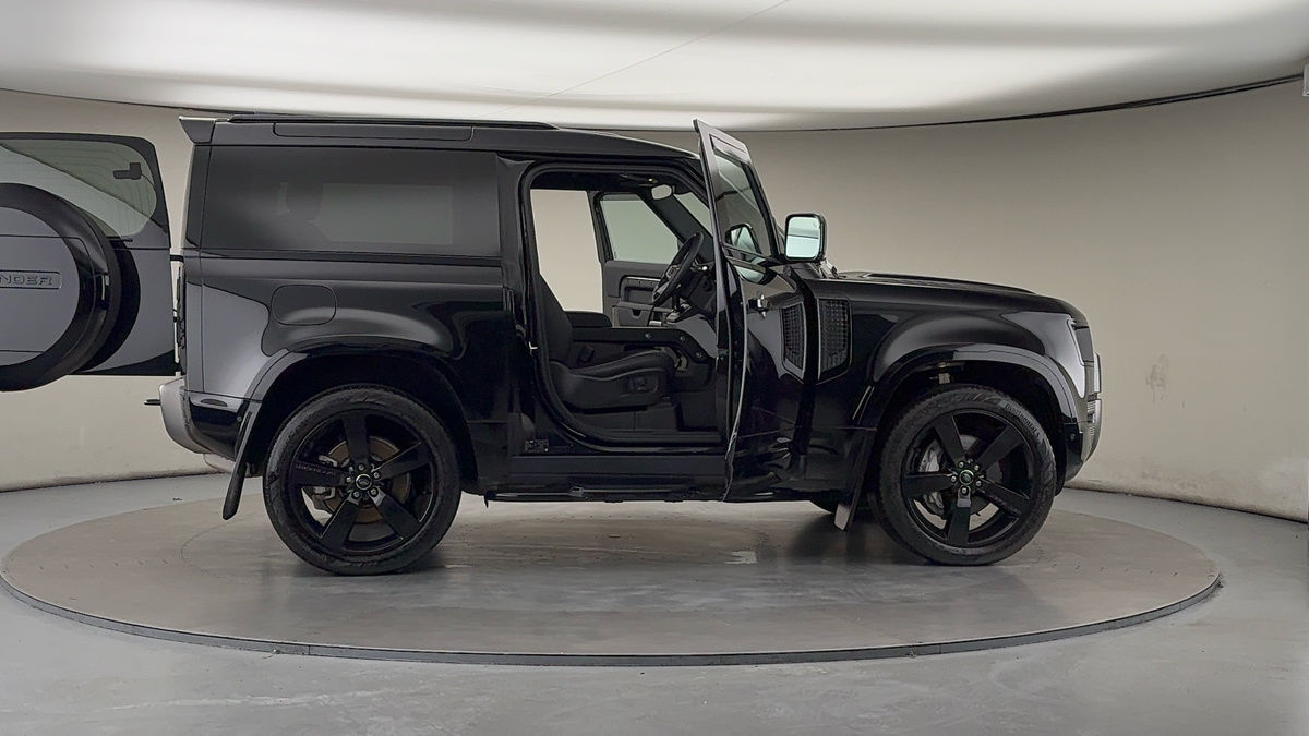 More views of Land Rover Defender 90