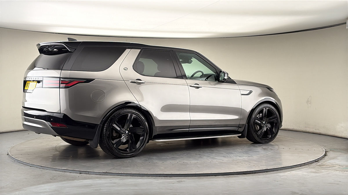 More views of Land Rover Discovery