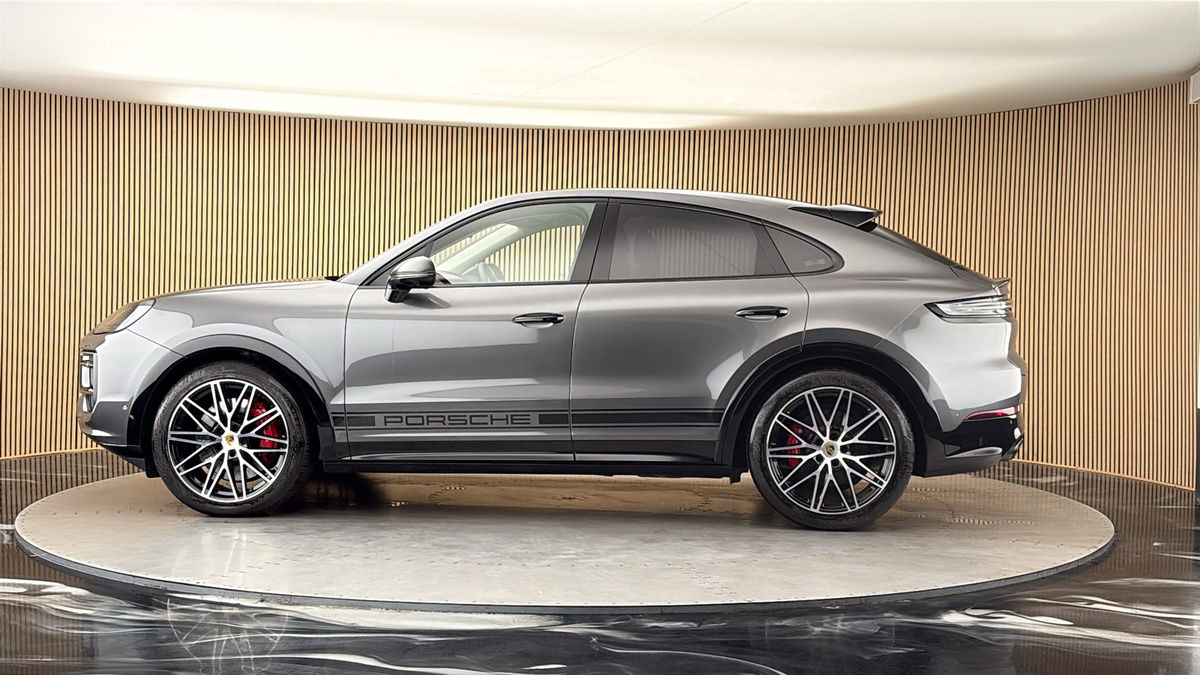More views of Porsche Cayenne