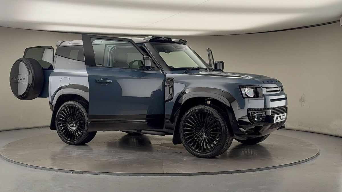 More views of Land Rover Defender 90