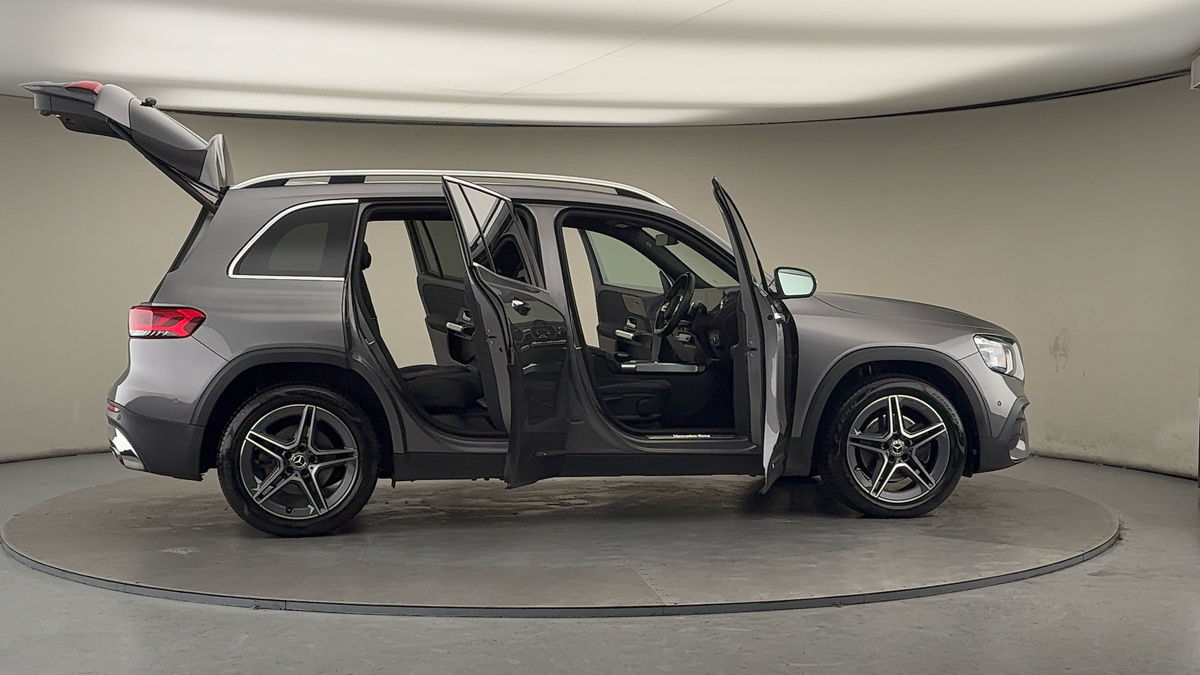 More views of Mercedes-Benz GLB