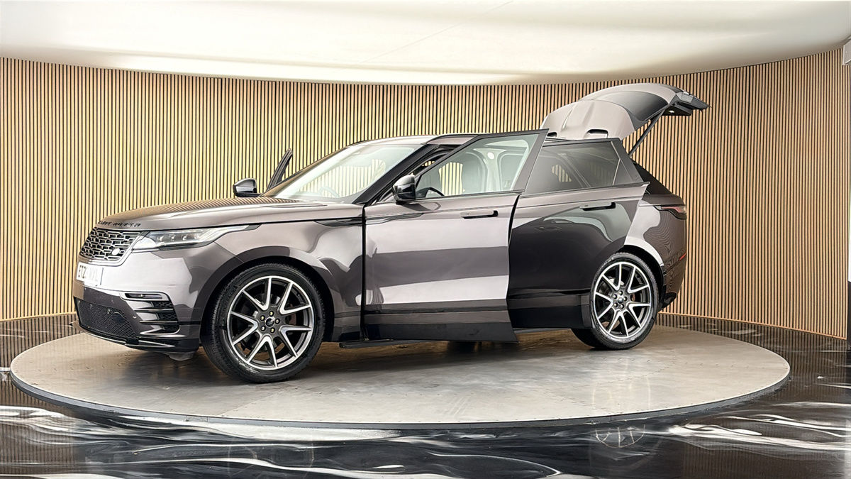 More views of Land Rover Range Rover Velar