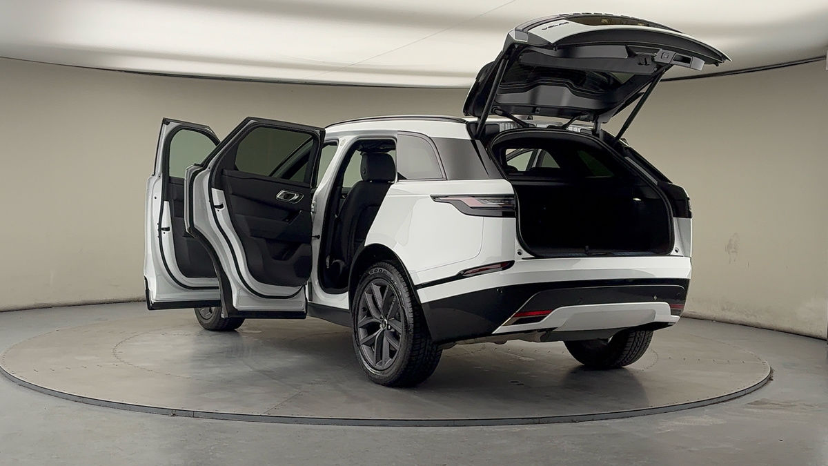 Land Rover Range Rover Velar Image 23