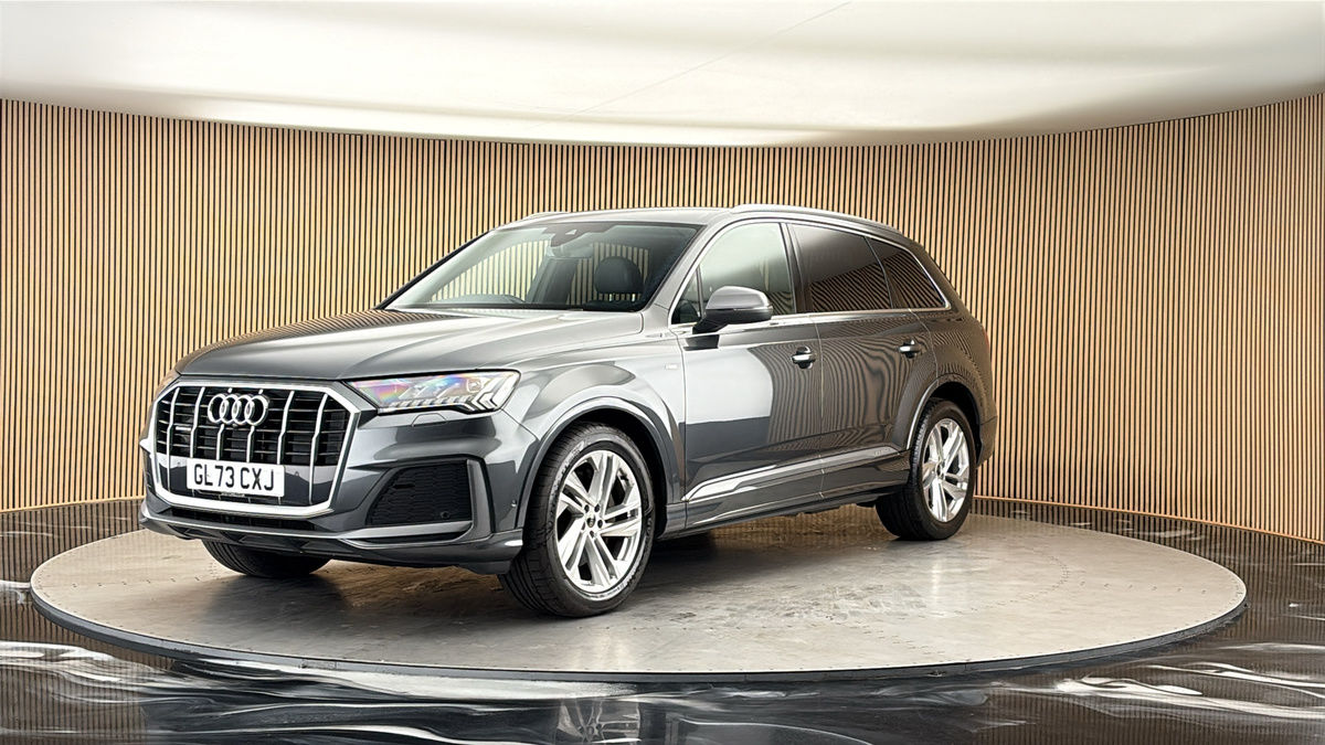 More views of Audi Q7