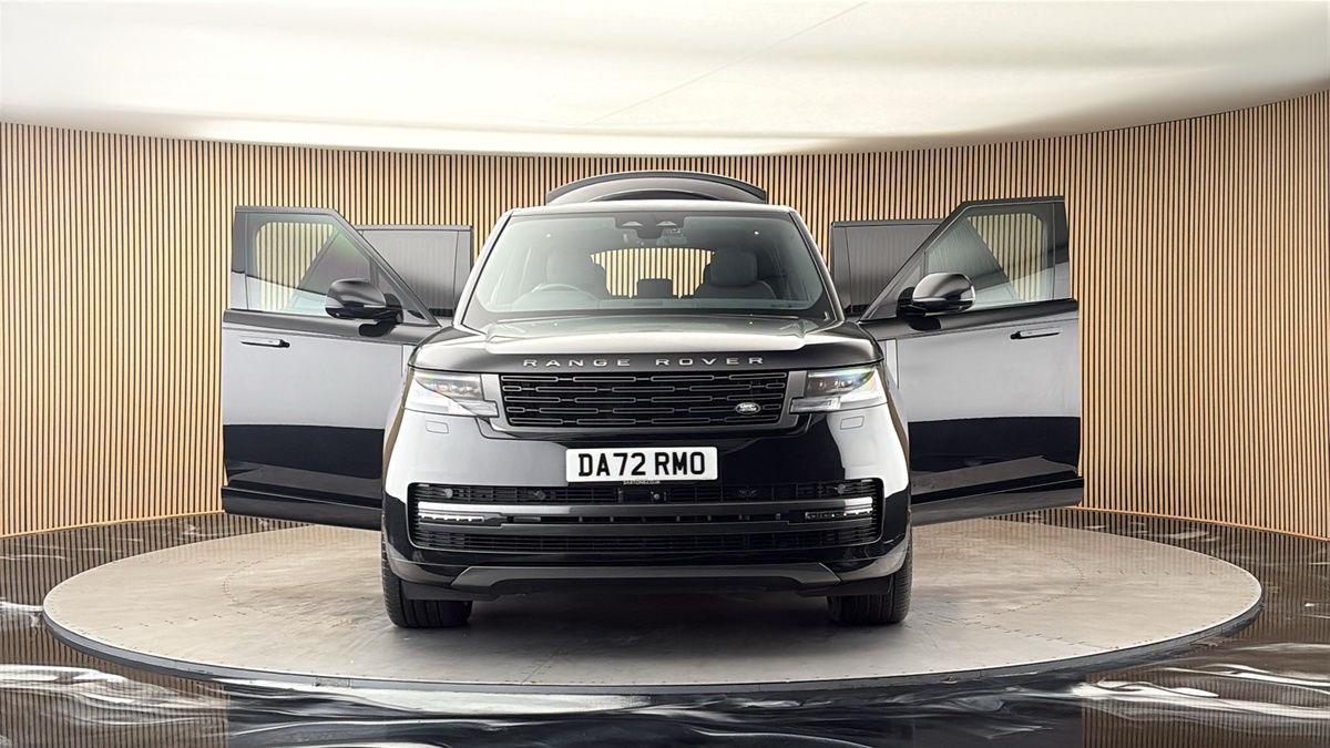 More views of Land Rover Range Rover