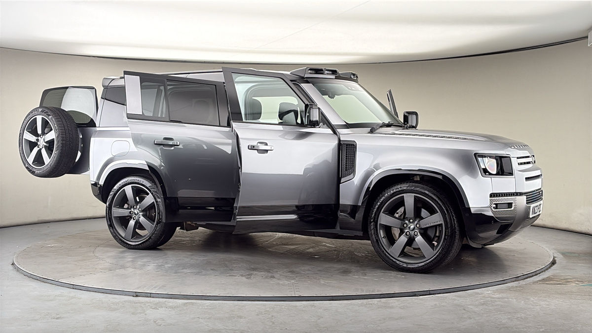 More views of Land Rover Defender 110