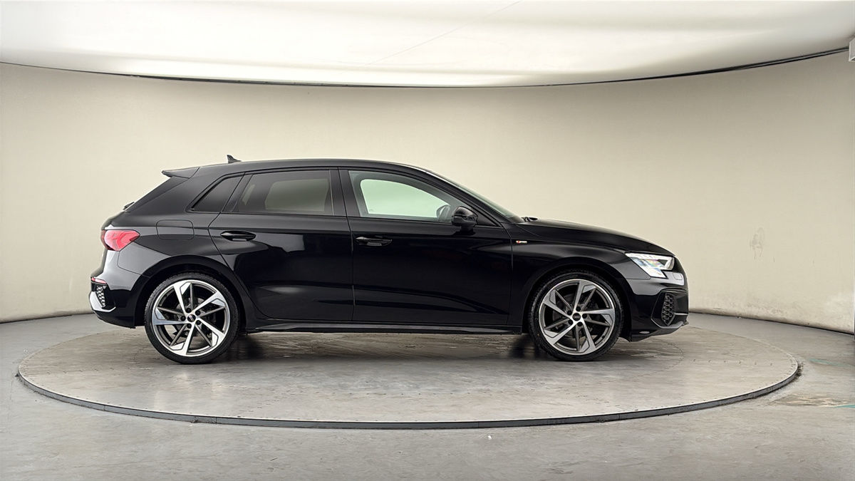 Audi A3 Image 16