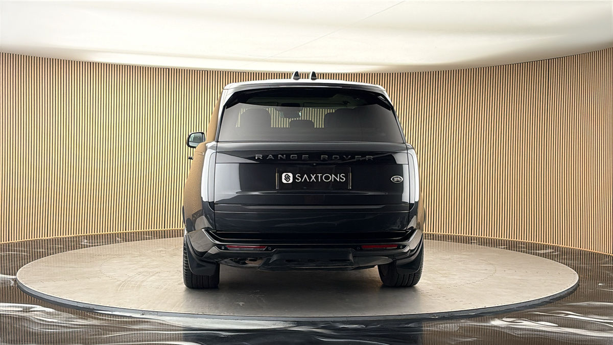 More views of Land Rover Range Rover