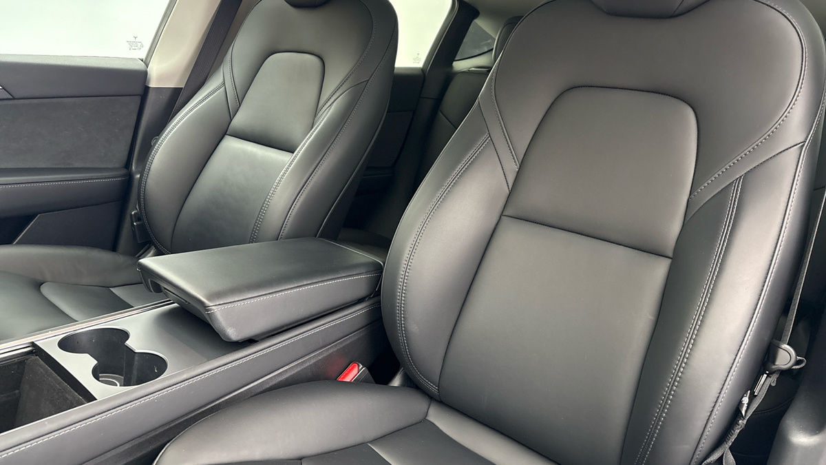 Tesla Model Y Image 7