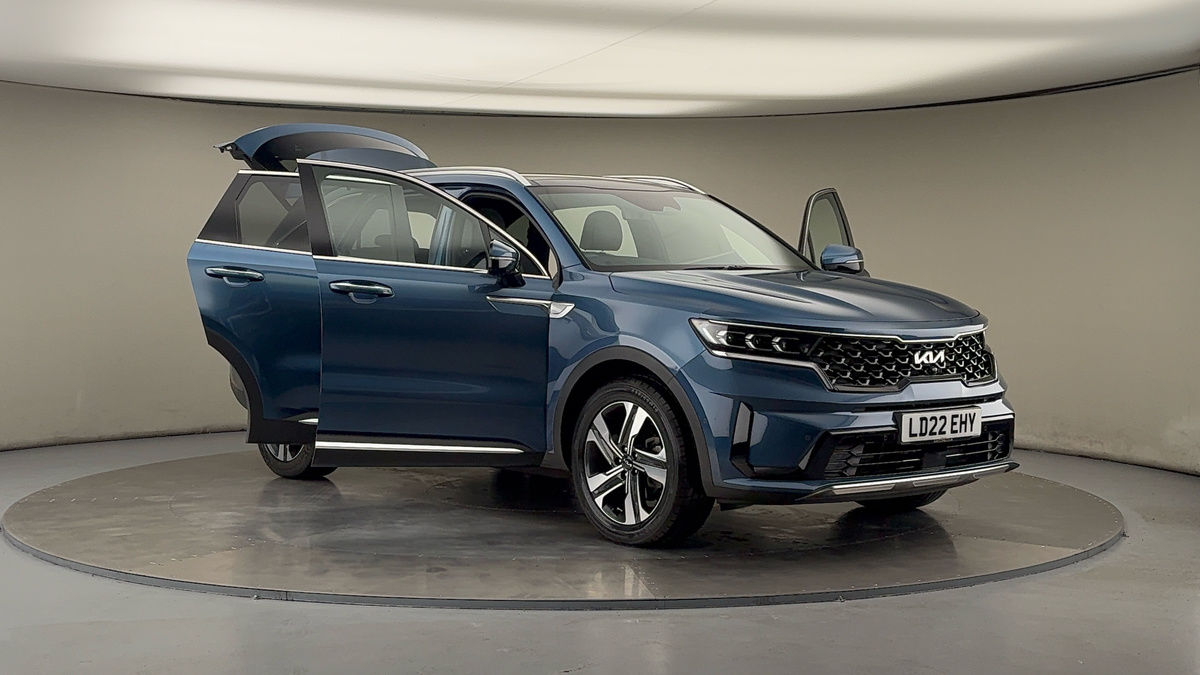 More views of Kia Sorento