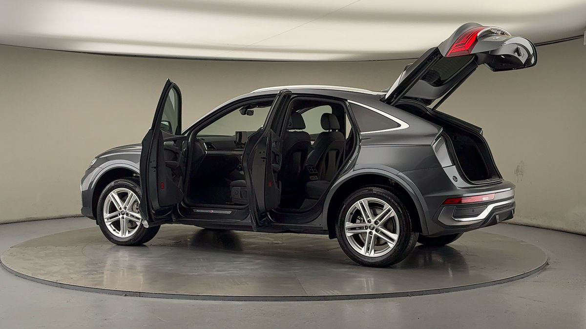 More views of Audi Q5