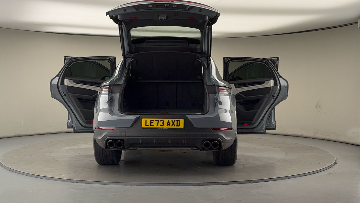 More views of Porsche Cayenne