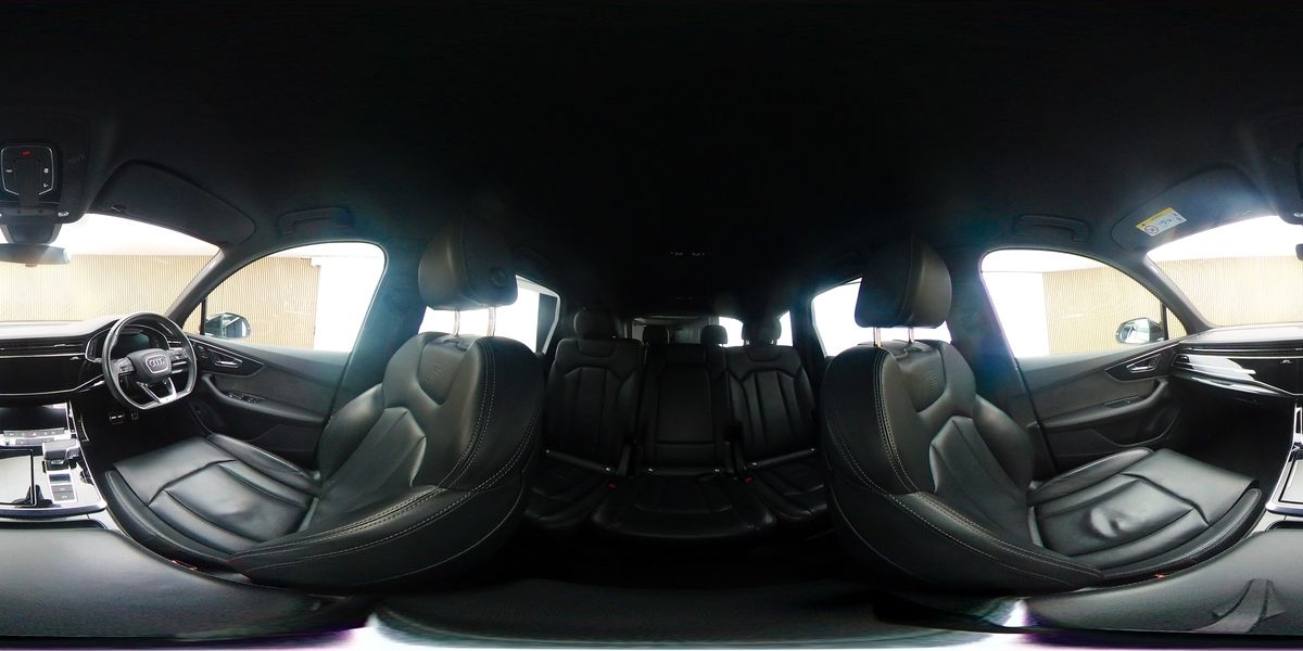 More views of Audi Q7