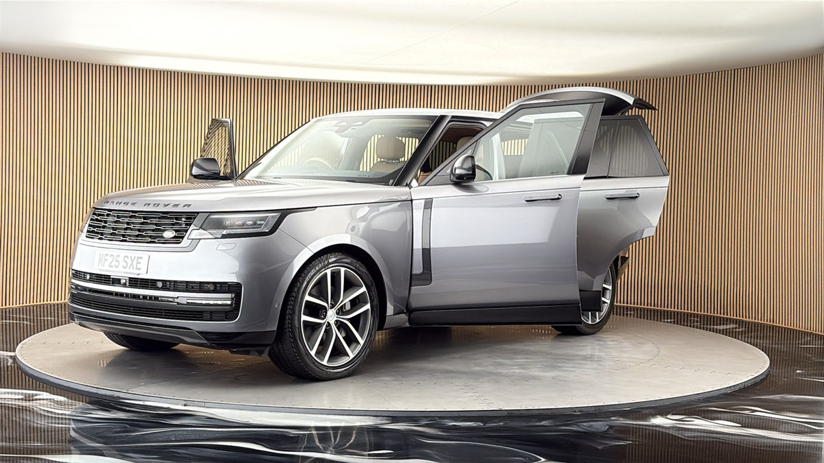 More views of Land Rover Range Rover